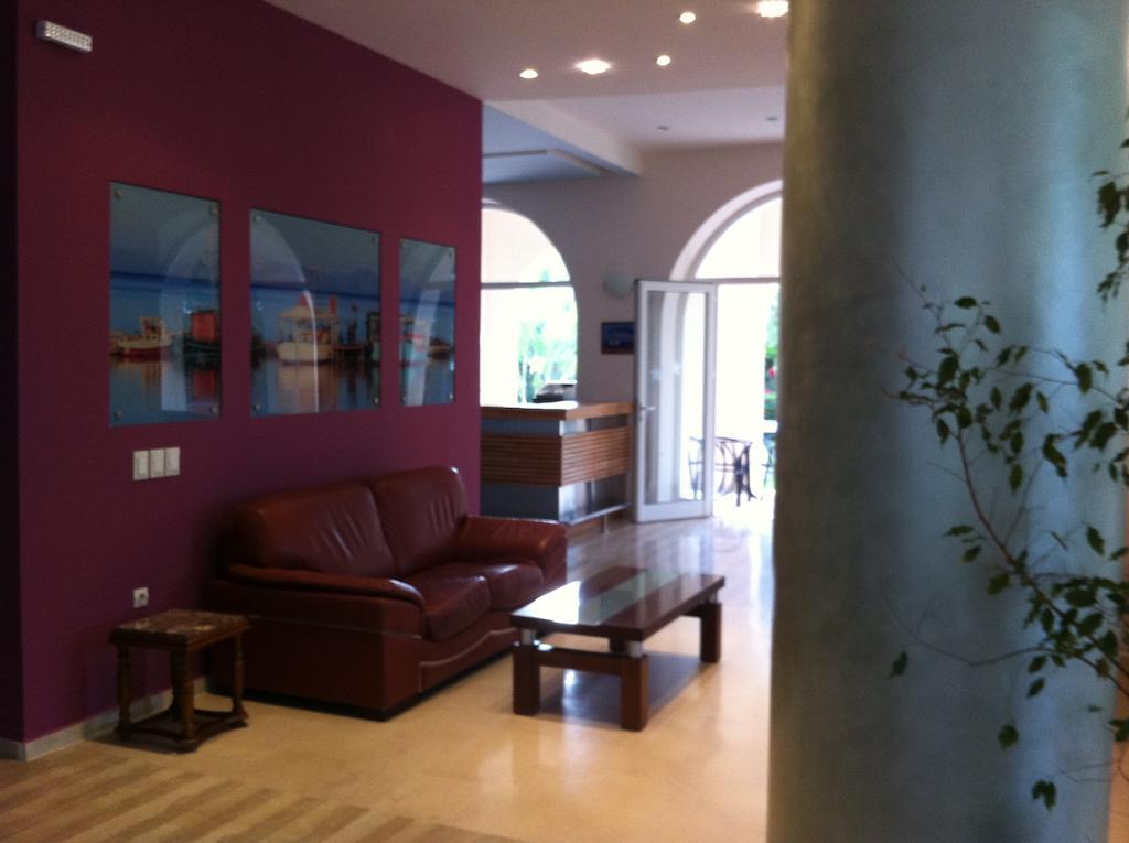 Three Stars Beach Hotel Moraḯtika Luaran gambar